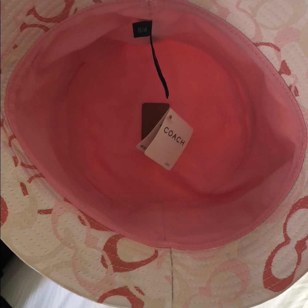 Coach hat - Picture 2 of 5